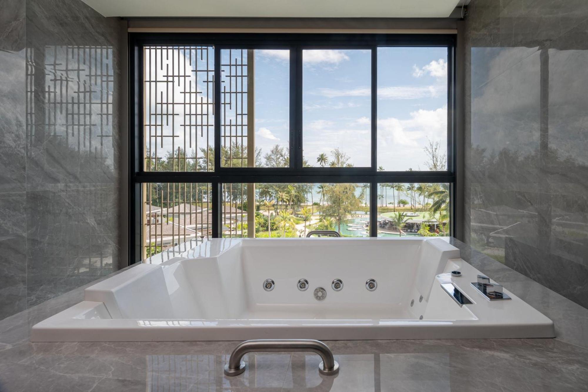 Four Points By Sheraton Bintan, Lagoi Bay Exteriör bild